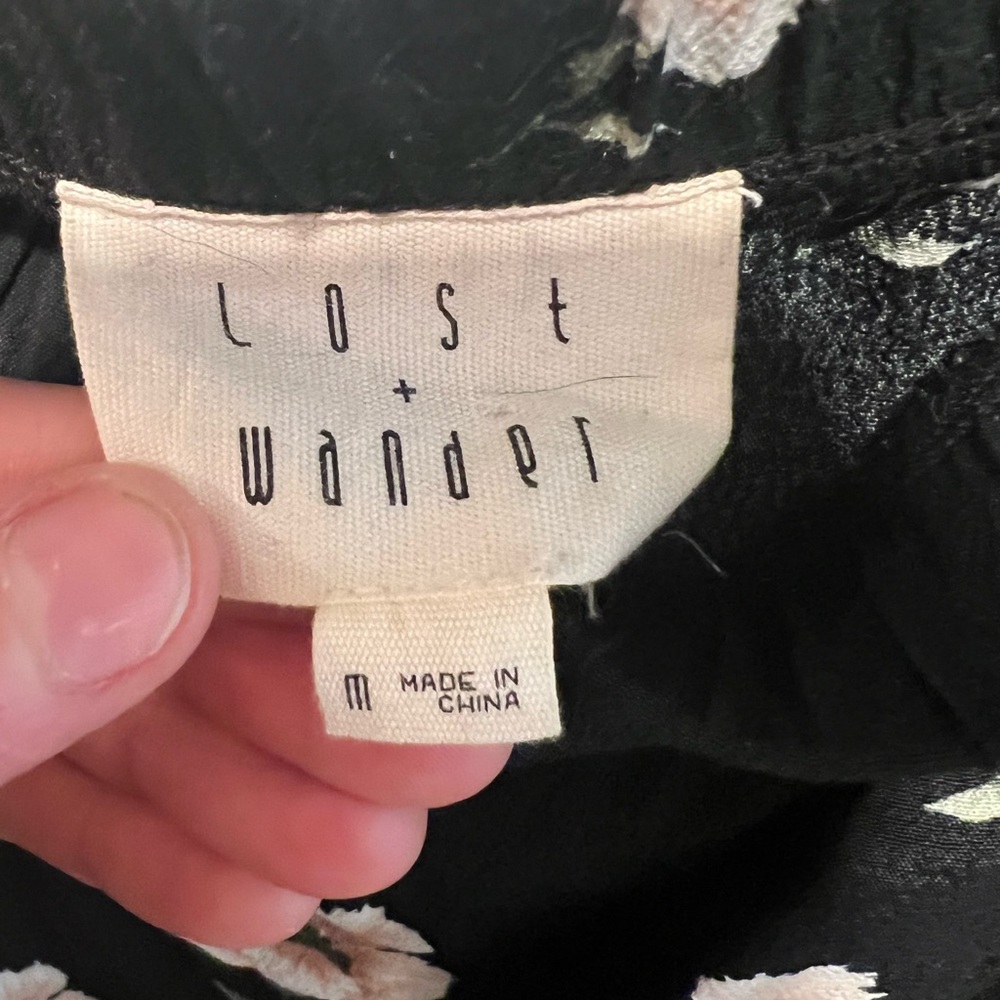 Lost + Wander off shoulder black floral top, size M - Picture 2 of 2